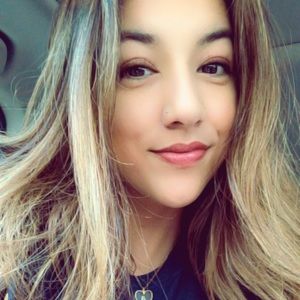 Meet your Posher, Alexis